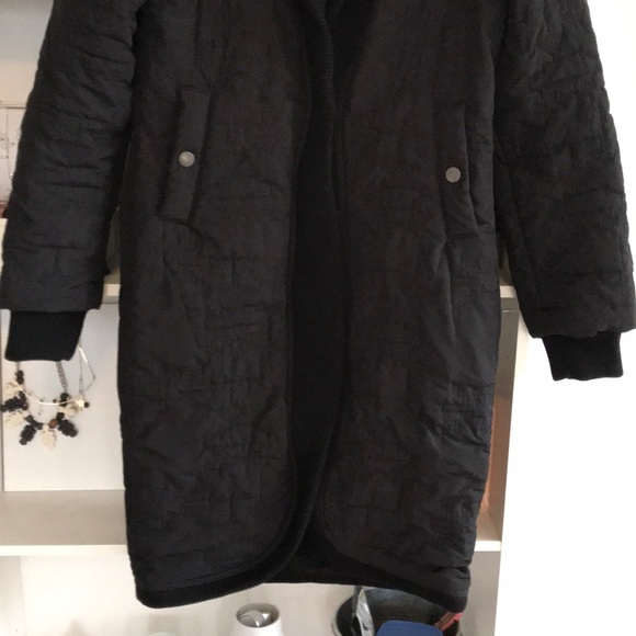 HUSSEIN CHALAYAN Twist Collar Quilted Coat - Picture 5 of 12